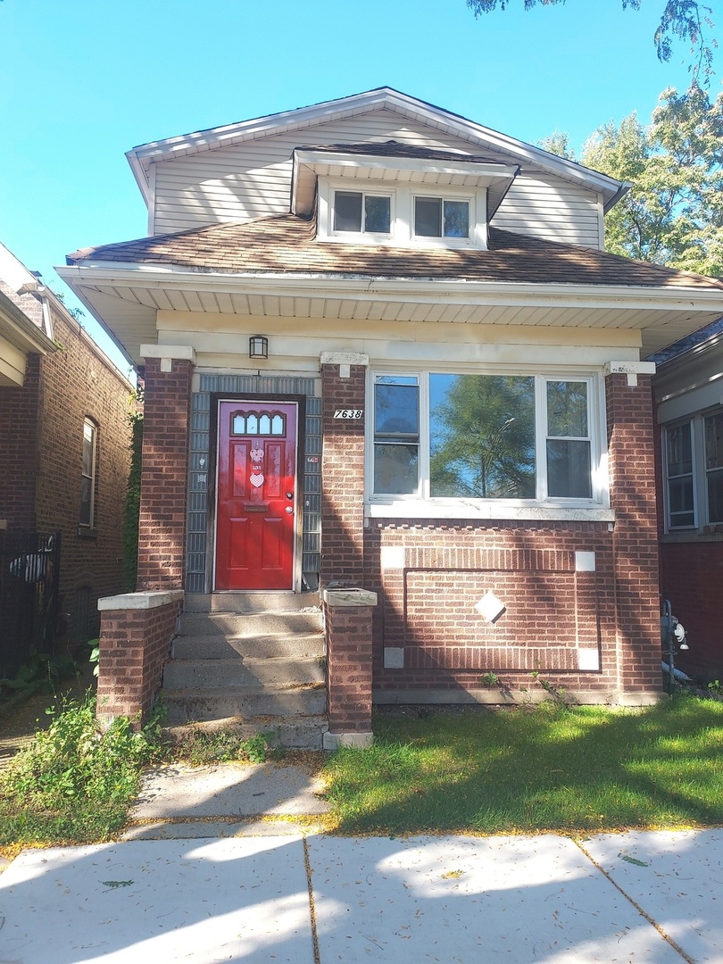 7638 S Rhodes Avenue Property Photo 1