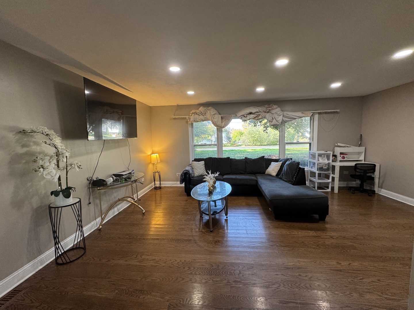 39075 N Winchester Road Property Photo 3