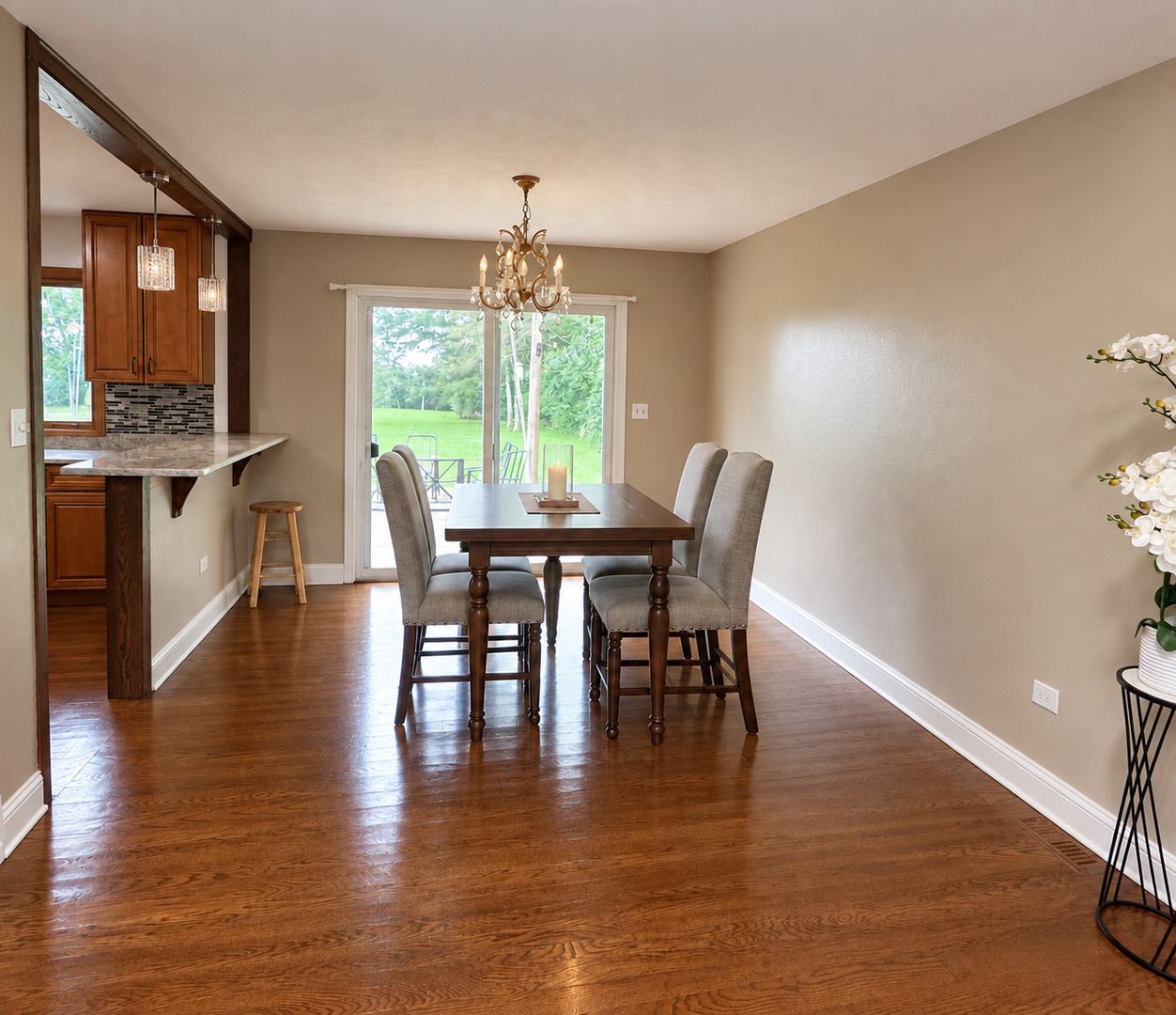 39075 N Winchester Road Property Photo 7