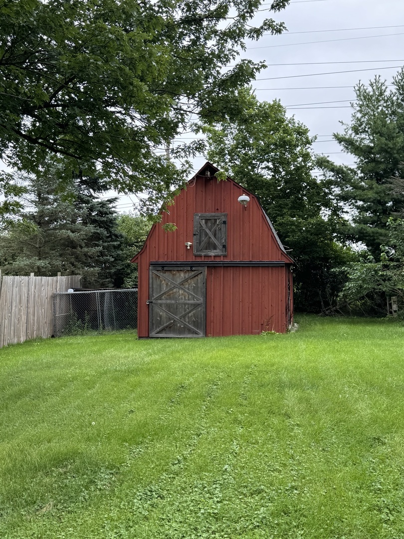 39075 N Winchester Road Property Photo 25