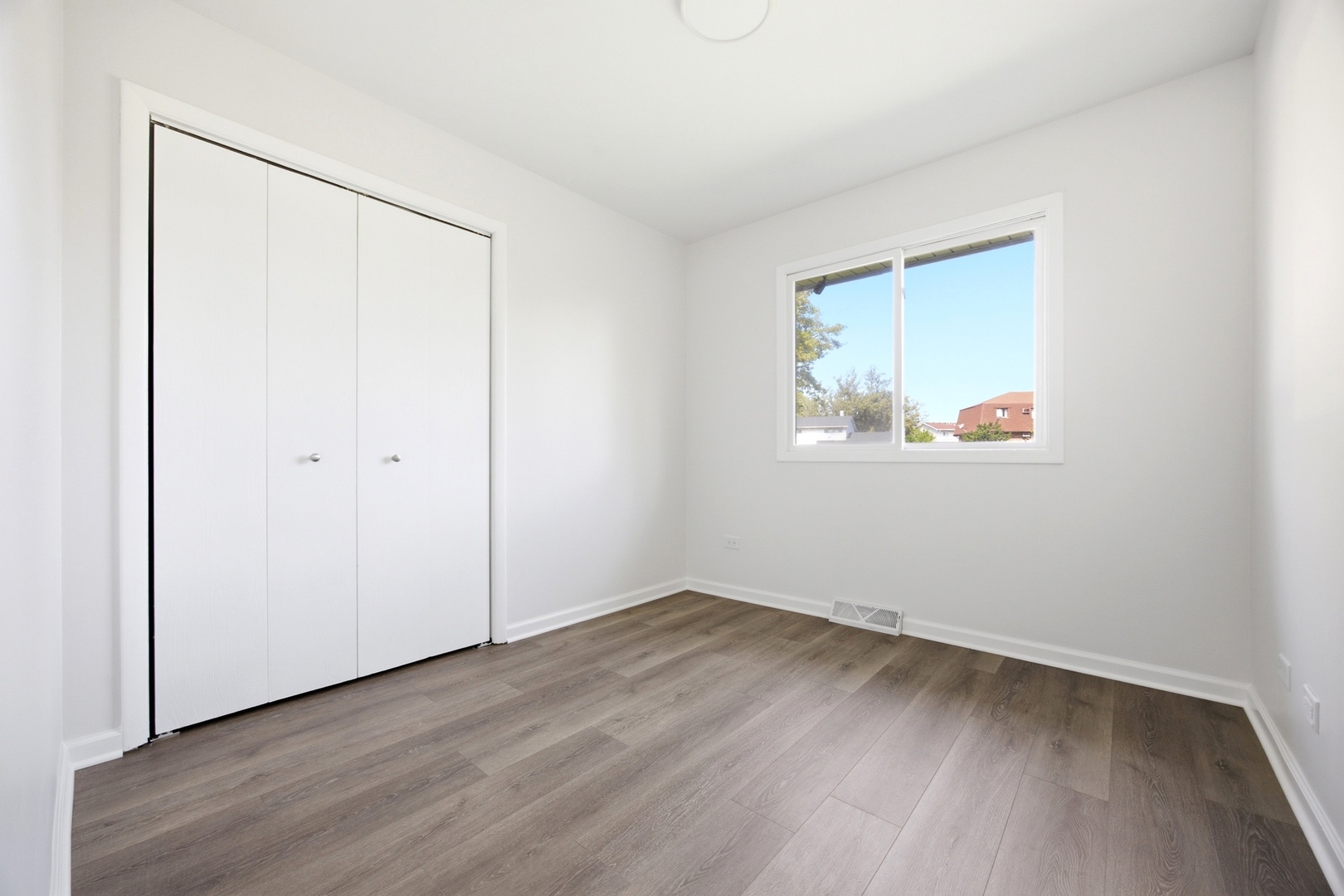 1175 Royal Boulevard Property Photo 11