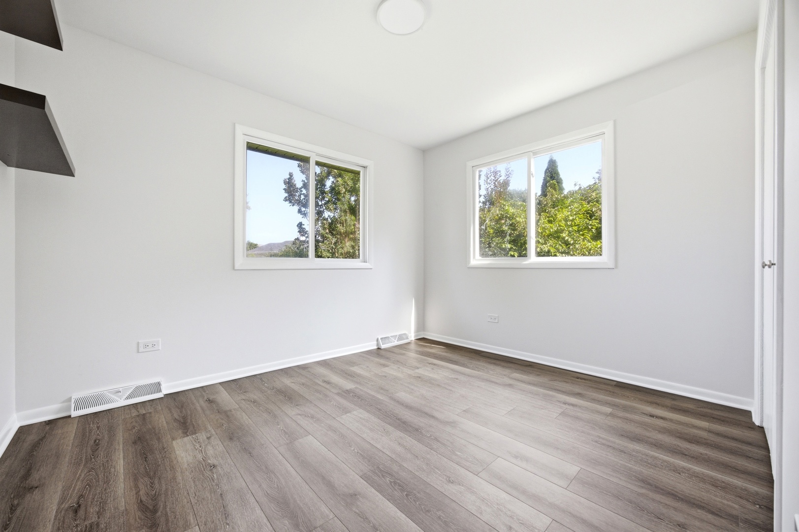 1175 Royal Boulevard Property Photo 12