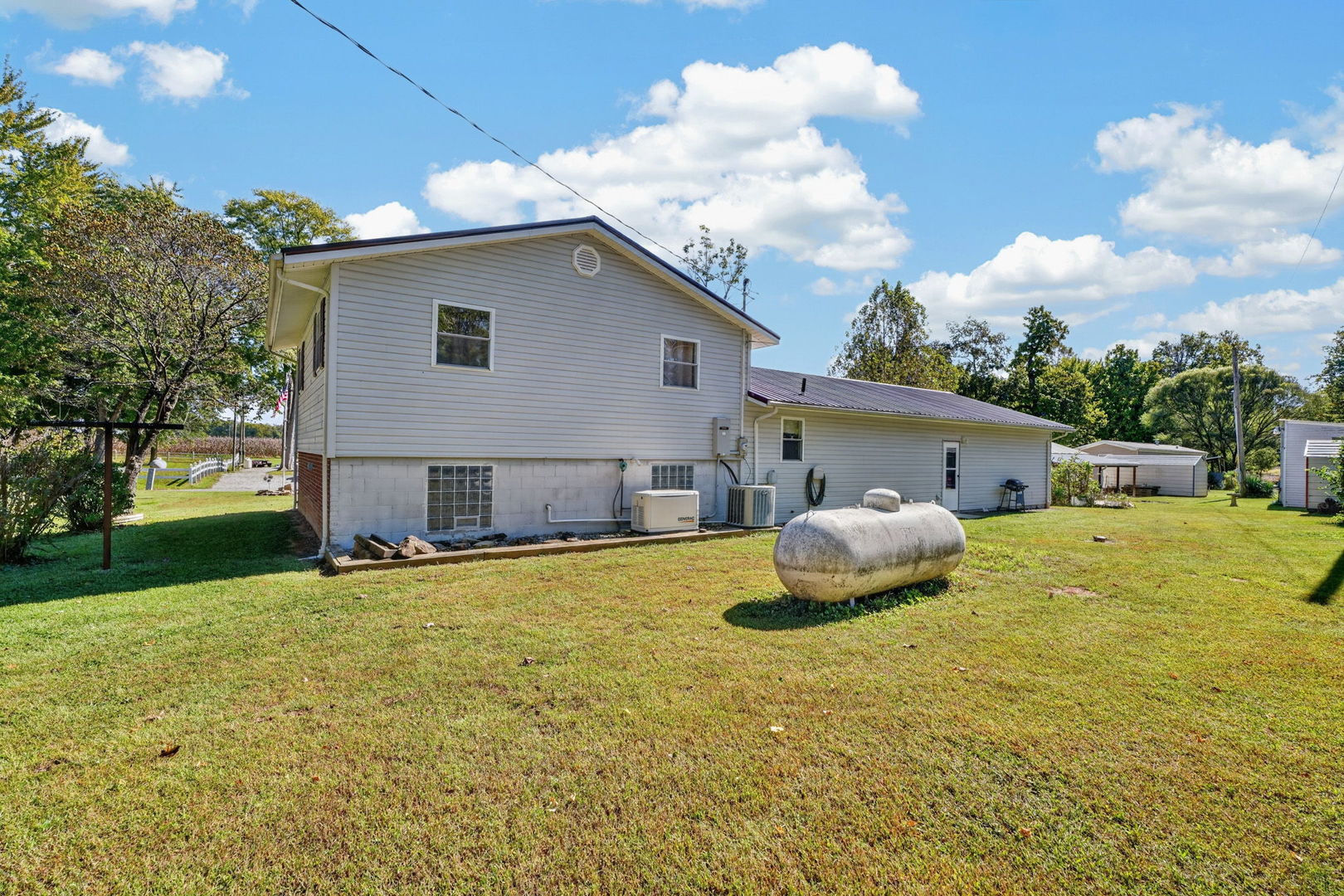 11325 E 1020 Lane Property Photo 27