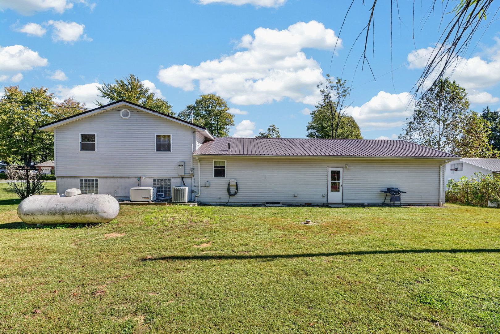 11325 E 1020 Lane Property Photo 28
