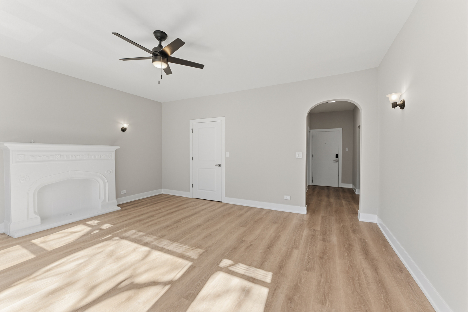 1722 W Juneway Terrace 2a Property Photo 3