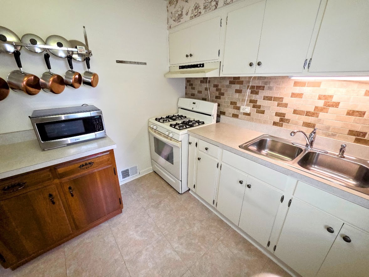 1451 Speechley Boulevard Property Photo 9