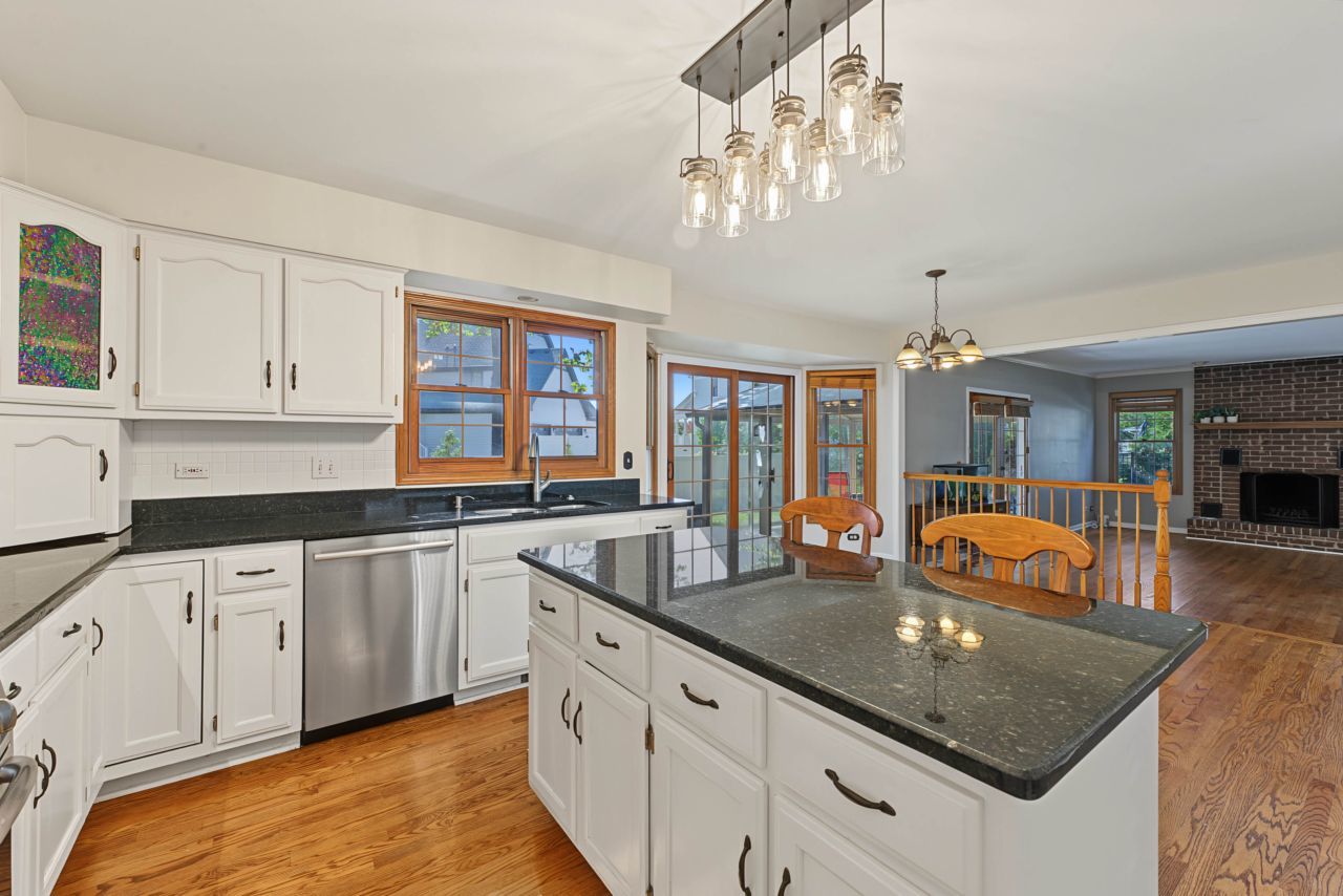 5937 Boundary Road Property Photo 10