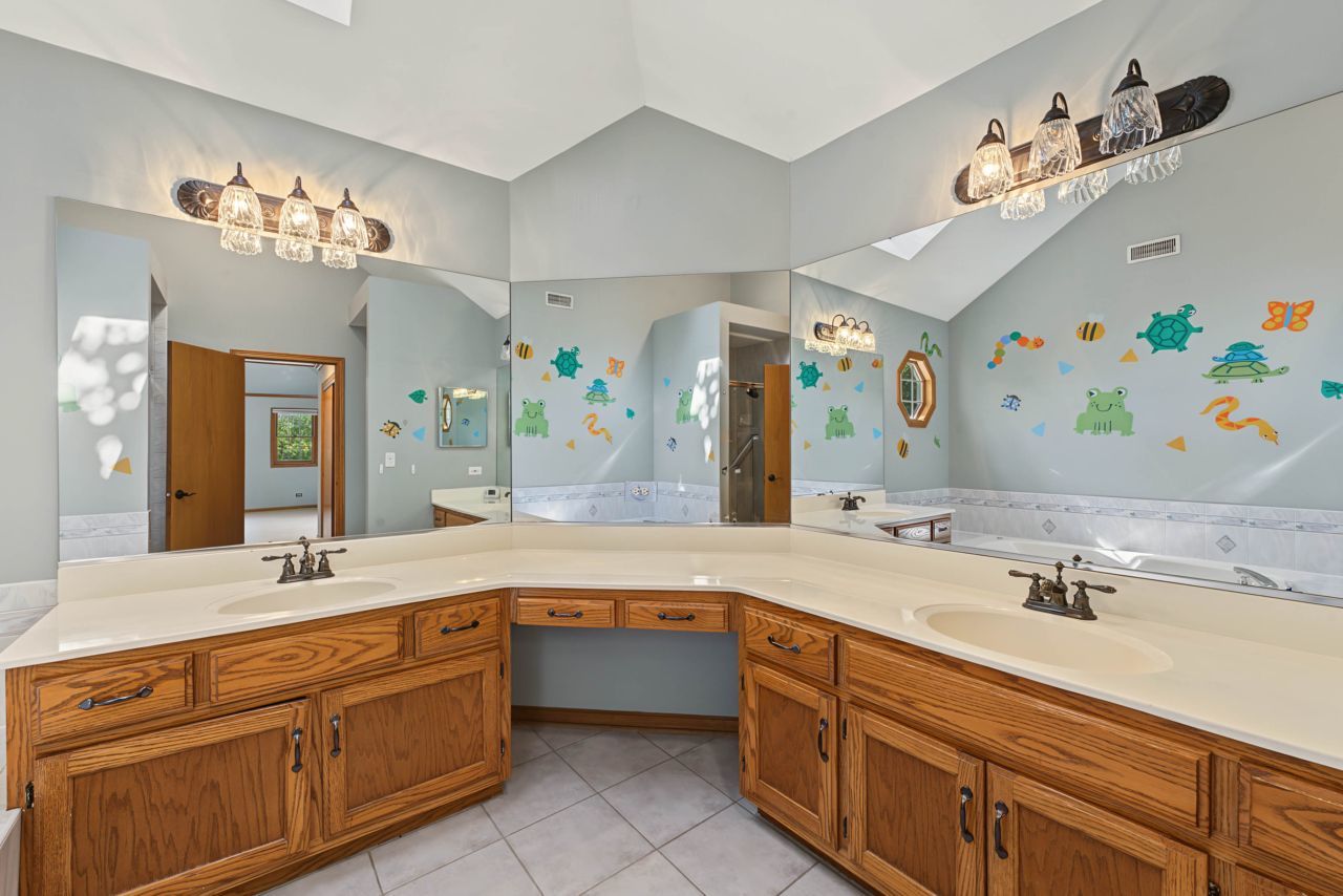 5937 Boundary Road Property Photo 22