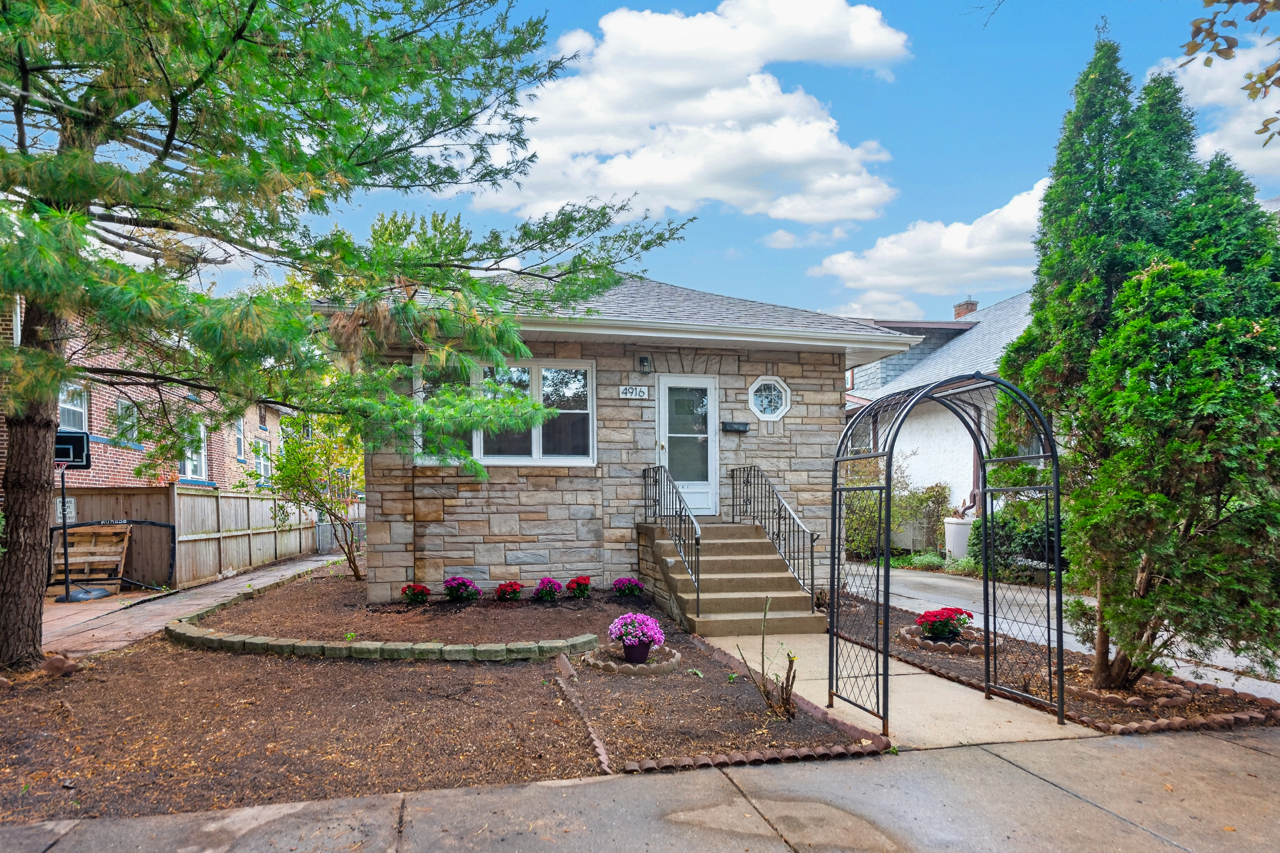 4916 N Hamlin Avenue Property Photo 1