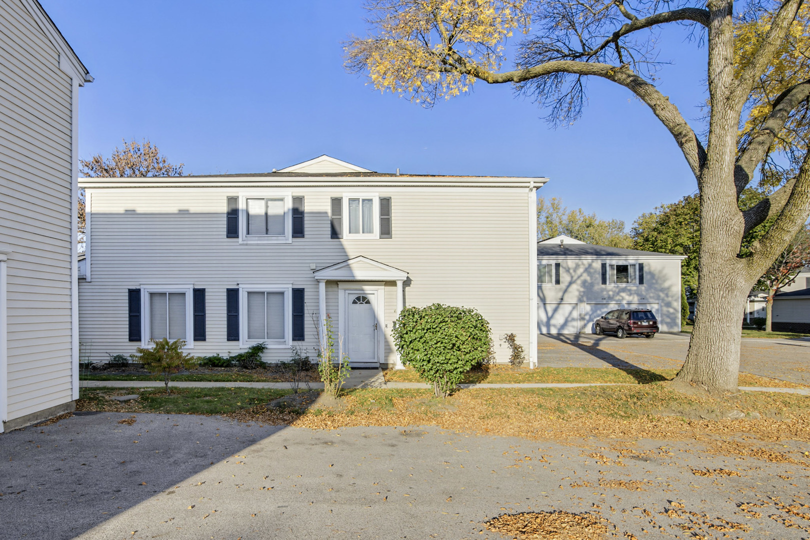 1256 Cove Drive 220D Property Photo 1