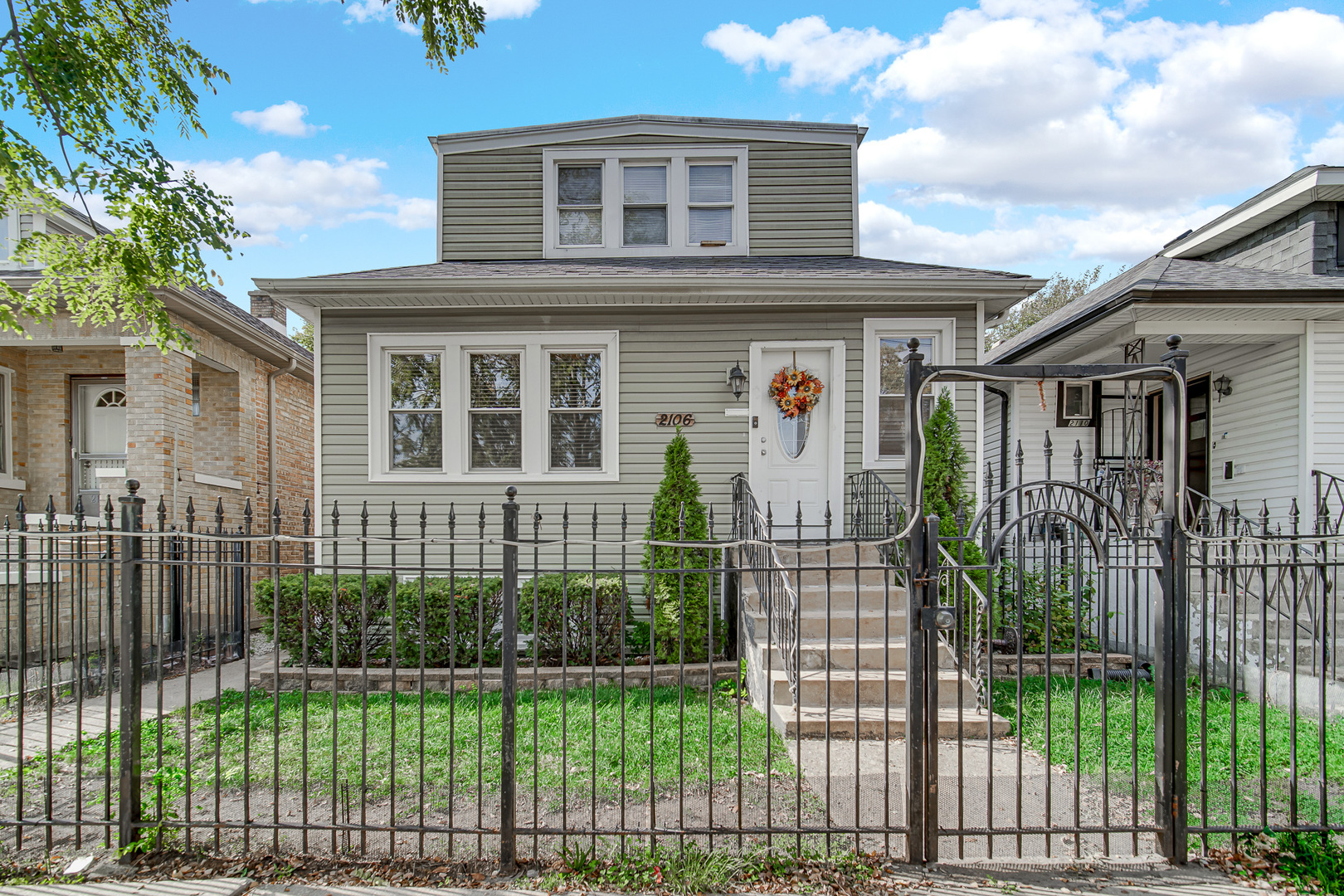 2106 N Narragansett Avenue Property Photo 1