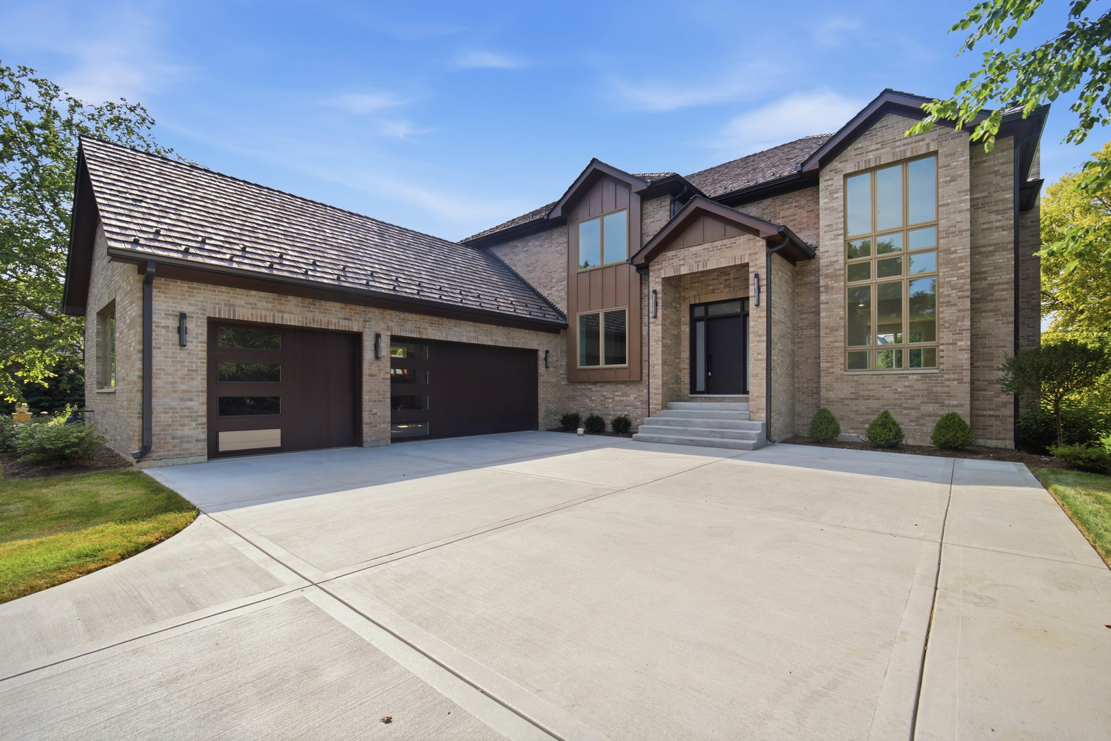 7234 Roxbury Court Property Photo 1
