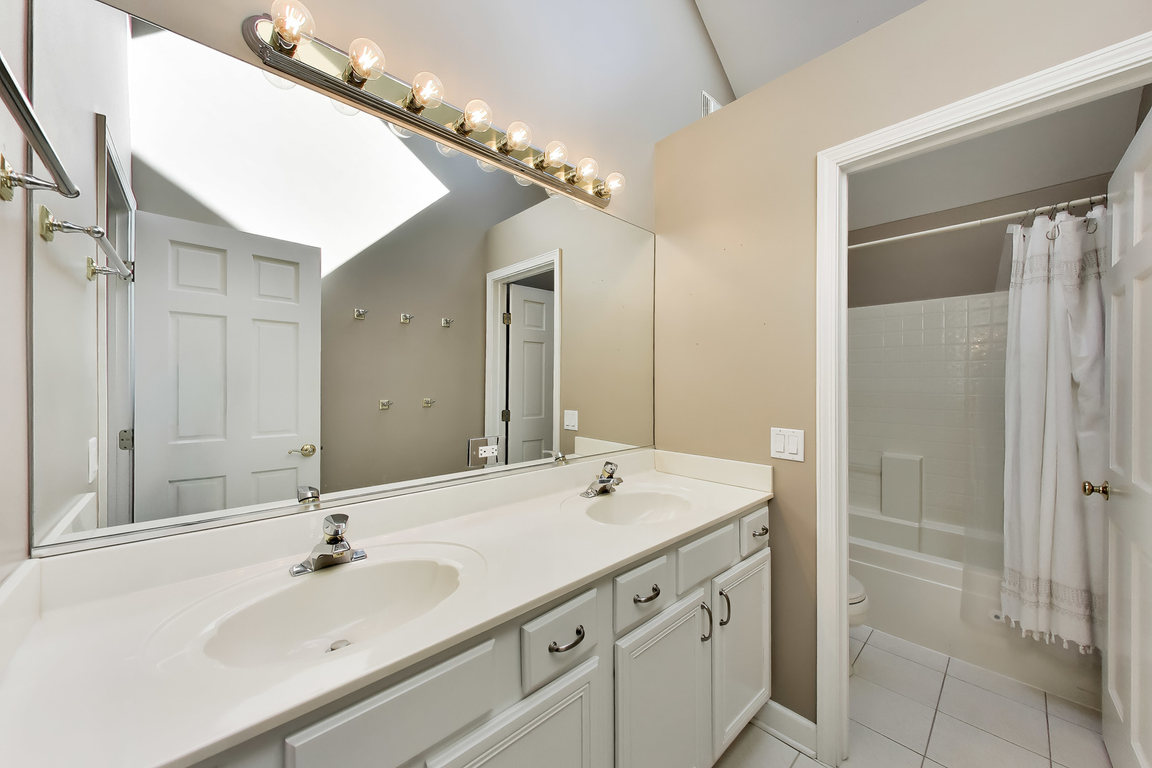 2767 Freeland Circle Property Photo 14