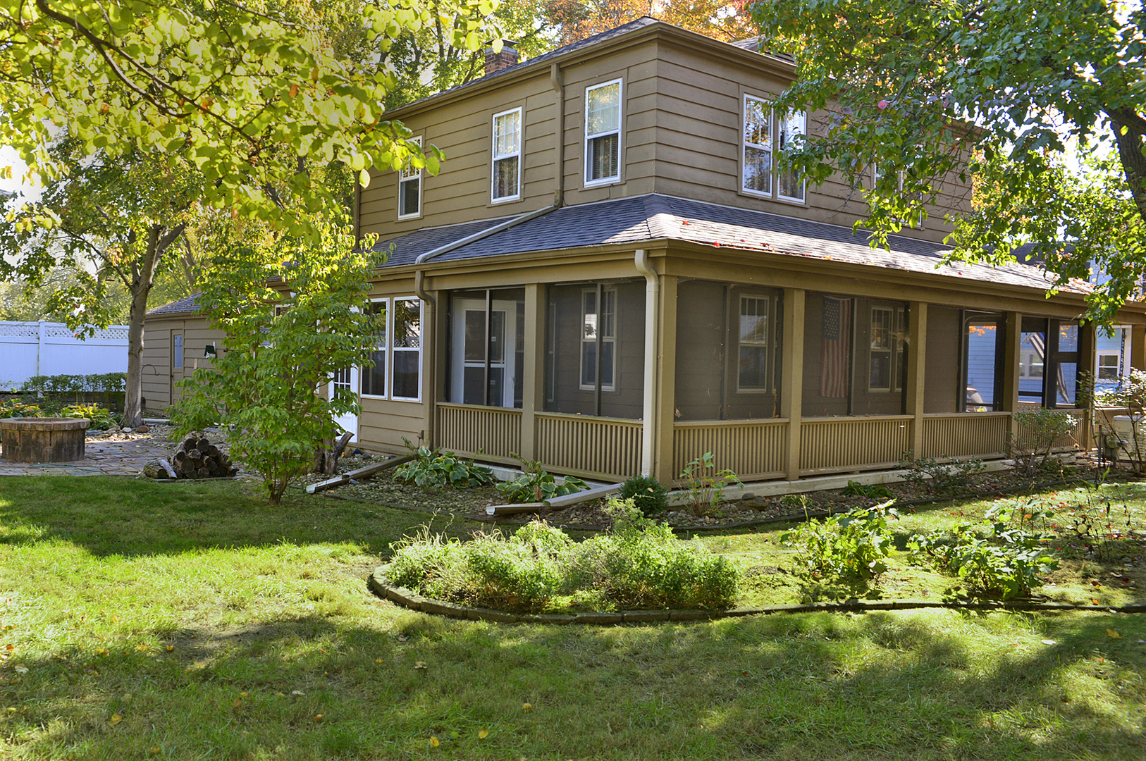 670 Ottawa Avenue Property Photo 1