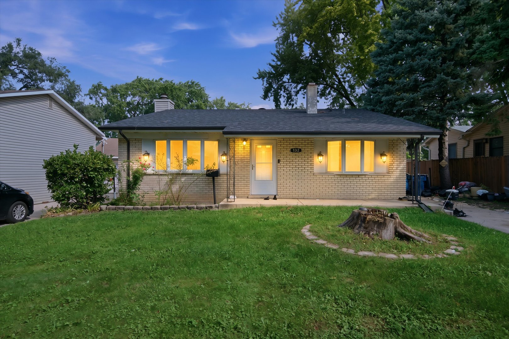132 E Montana Avenue Property Photo 1
