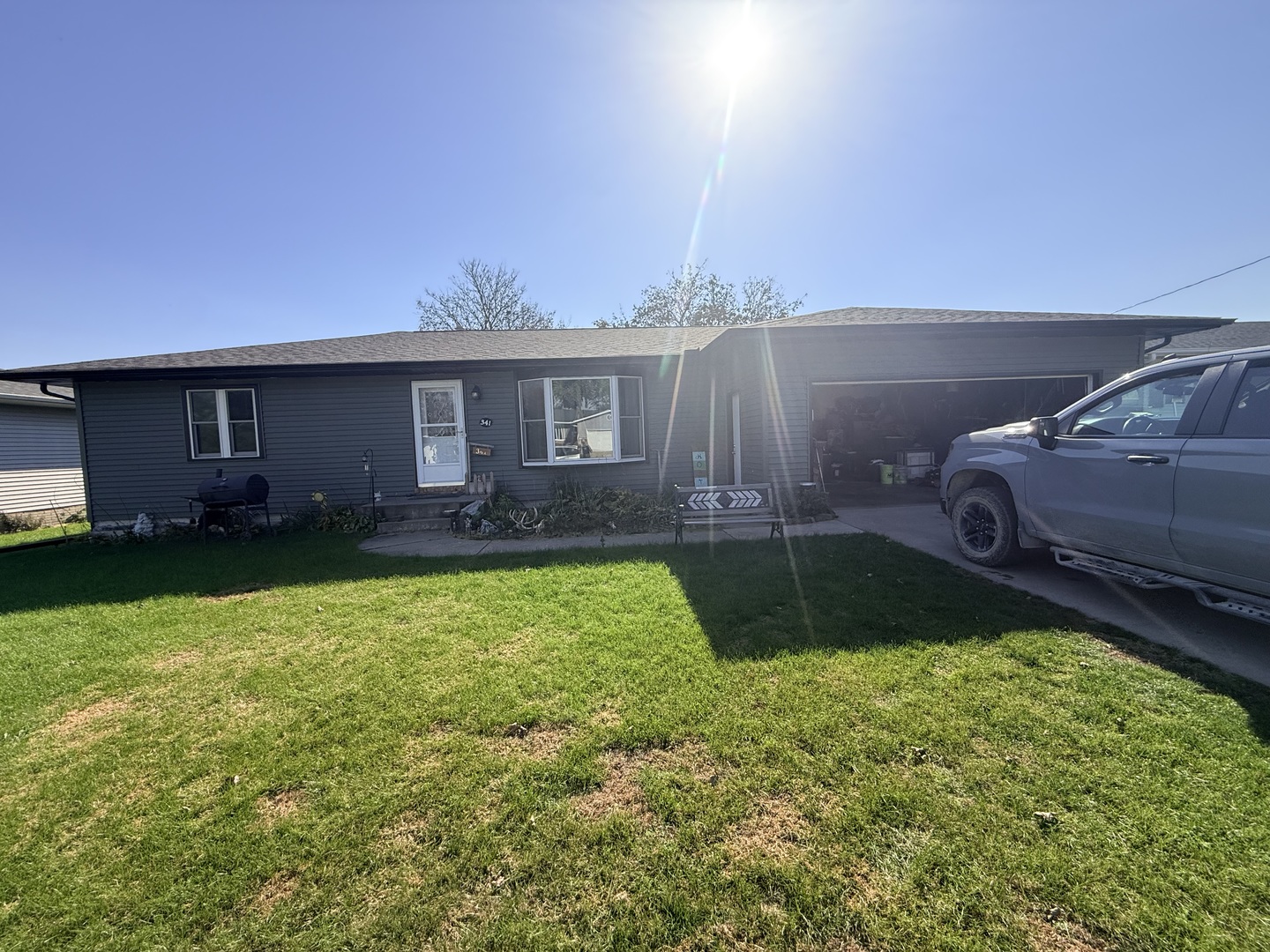 341 W Meadow Lane Property Photo 1