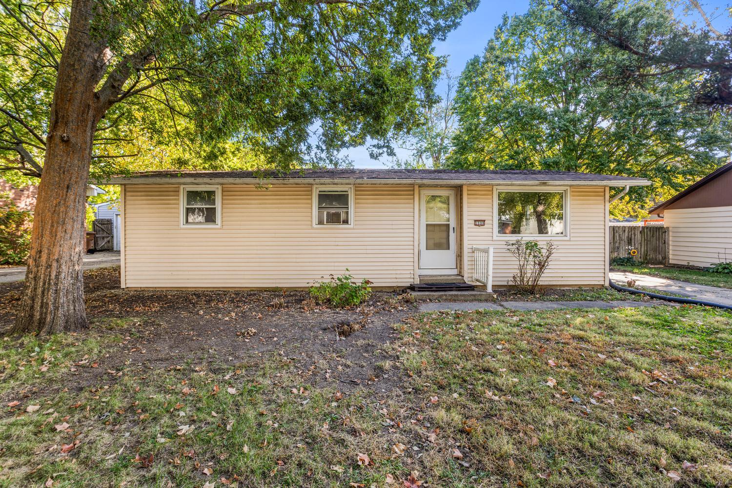 1008 Holiday Drive Property Photo 1