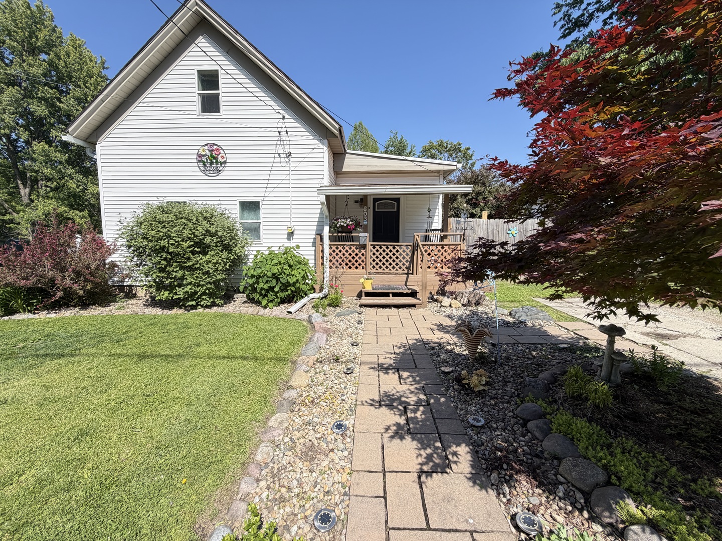 803 N Morris Avenue Property Photo 1