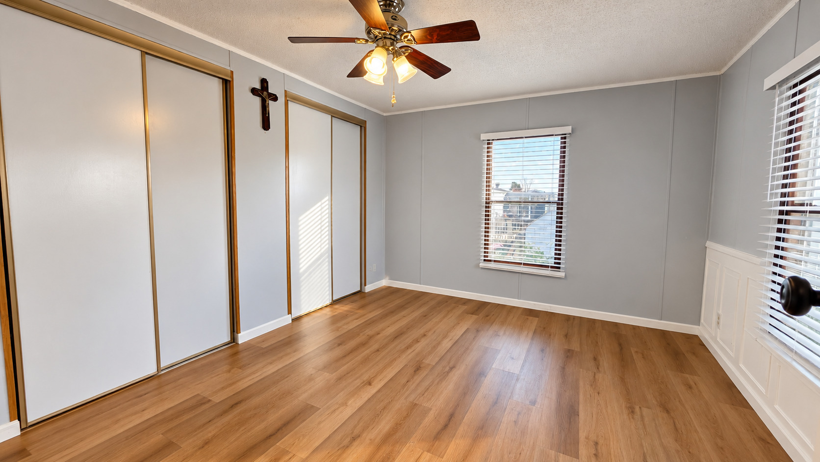 83 12th Avenue Property Photo 15
