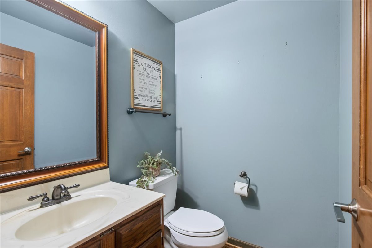 490 Bristol Way Property Photo 9