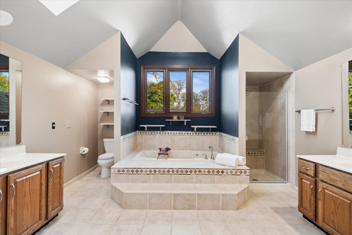 490 Bristol Way Property Photo 13