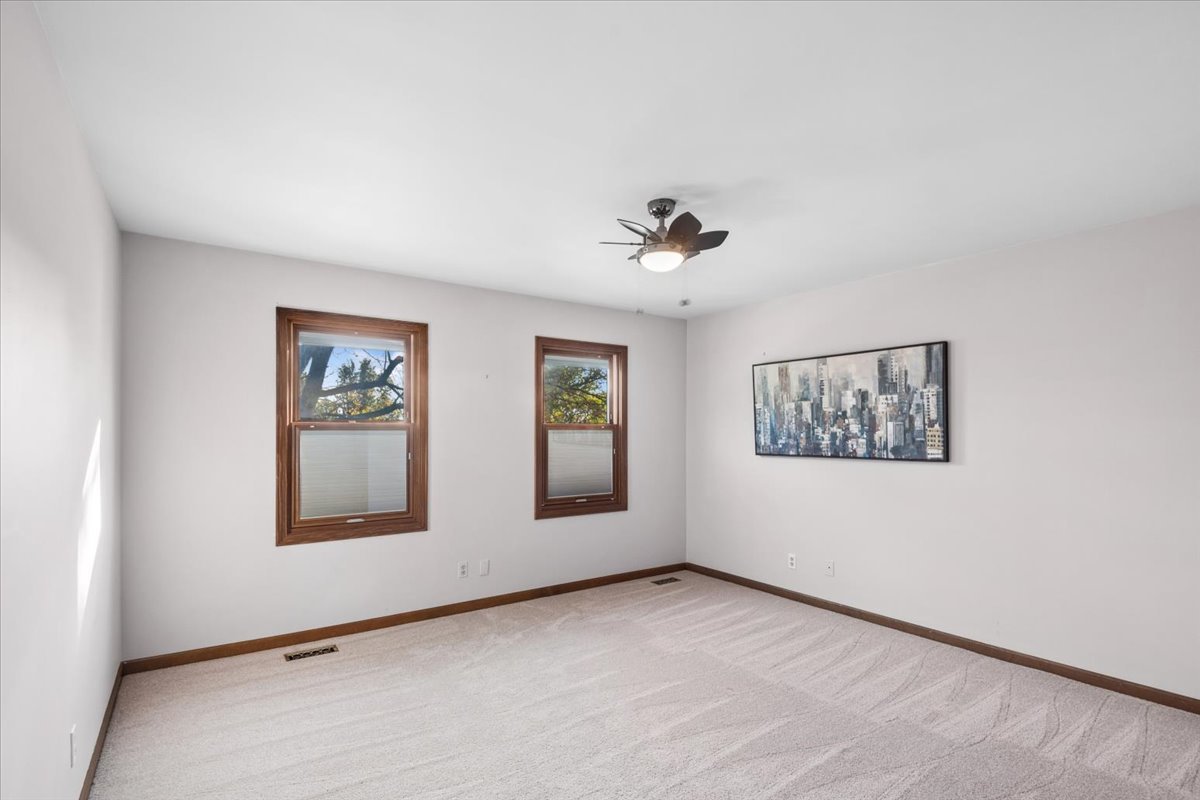490 Bristol Way Property Photo 16