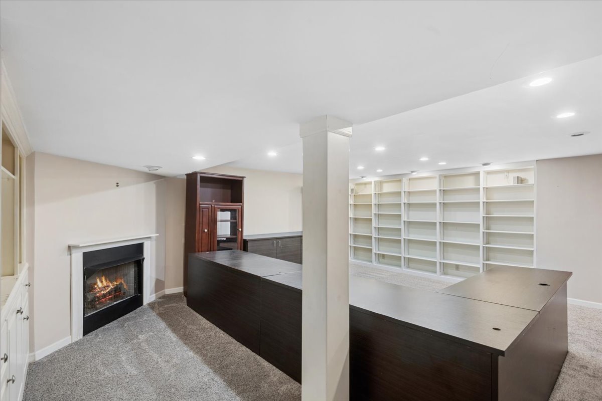 490 Bristol Way Property Photo 21