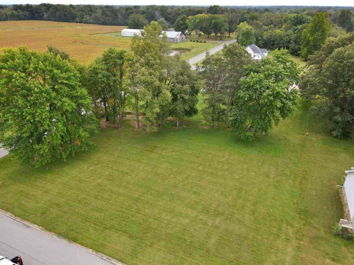 00 Hawthorne Lane Property Photo 5