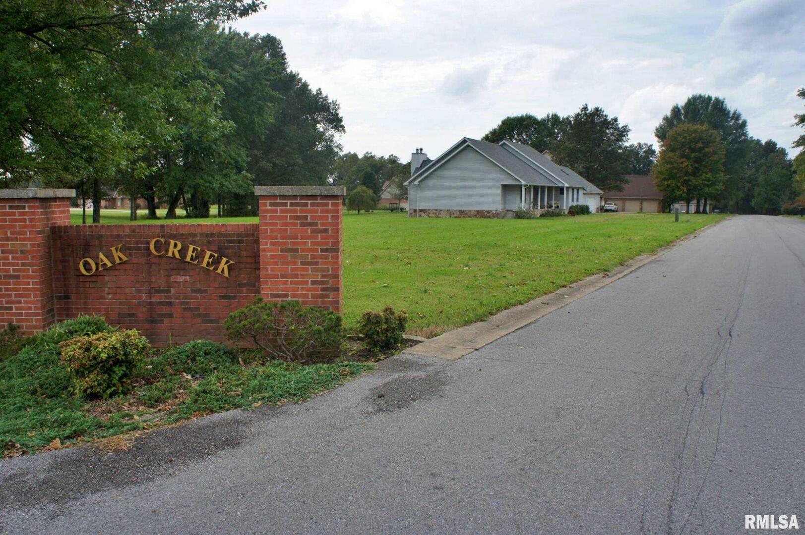 00 Hawthorne Lane Property Photo 8