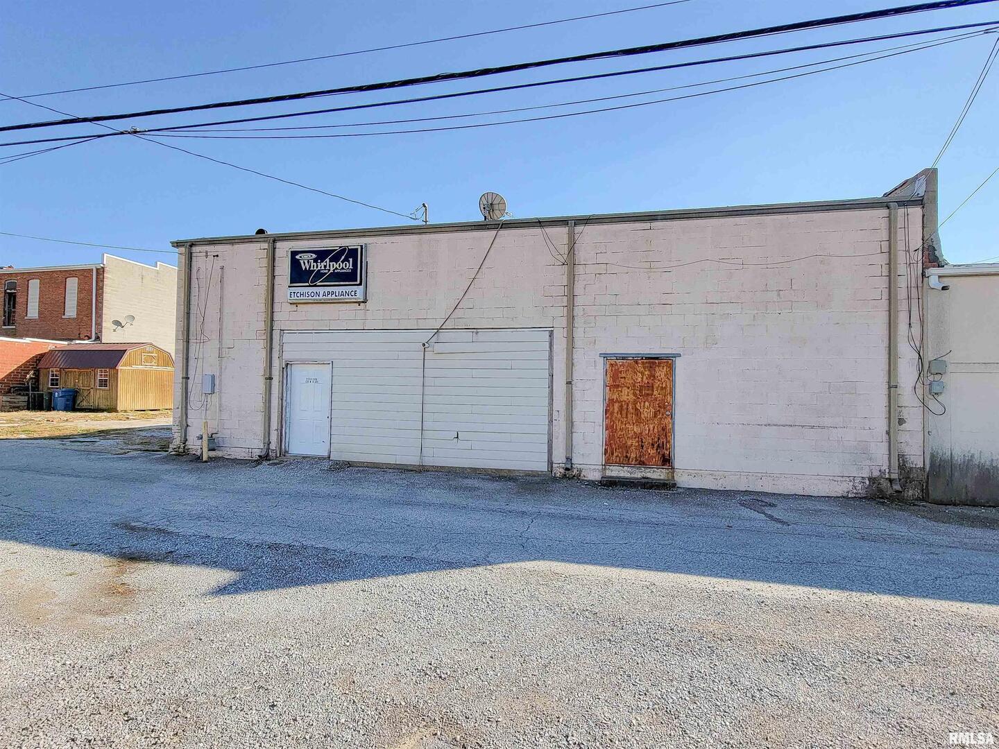 128 W North Avenue Property Photo 14