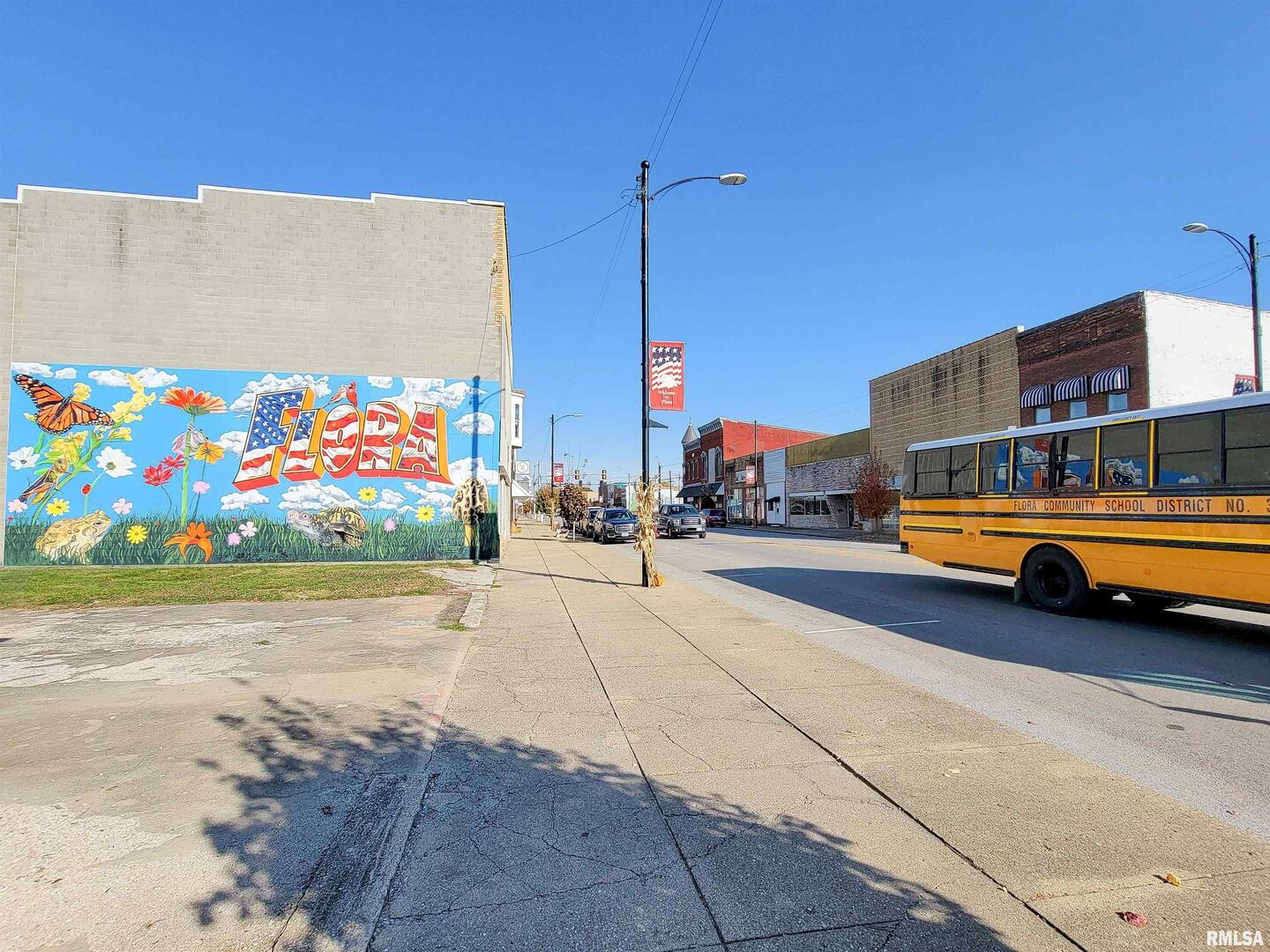 128 W North Avenue Property Photo 17