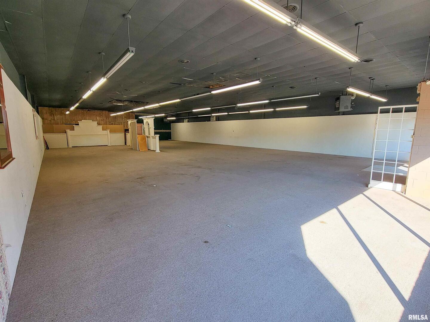 128 W North Avenue Property Photo 21