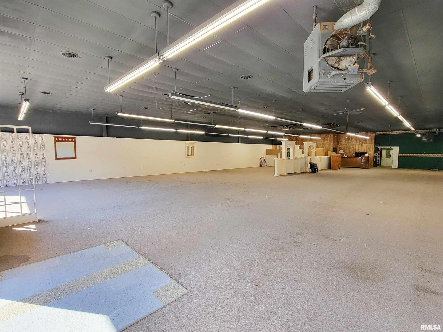 128 W North Avenue Property Photo 23