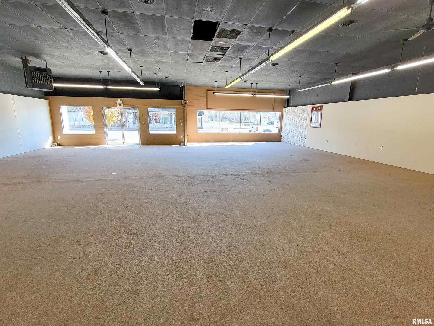 128 W North Avenue Property Photo 28