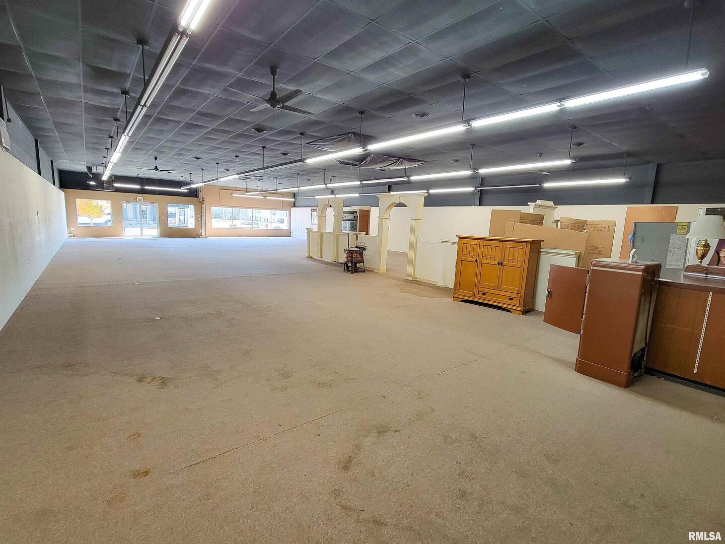 128 W North Avenue Property Photo 29