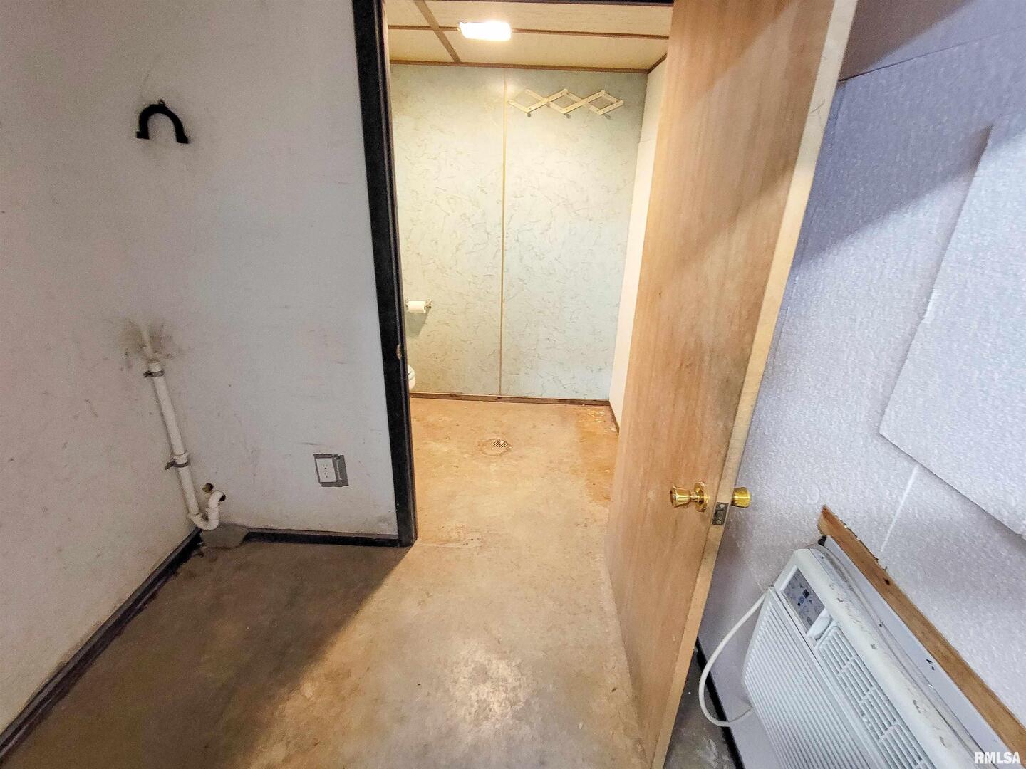 128 W North Avenue Property Photo 41