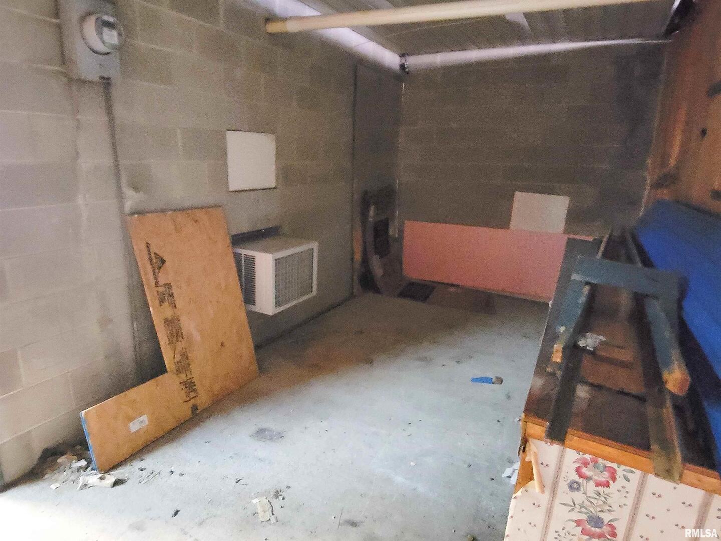 128 W North Avenue Property Photo 46