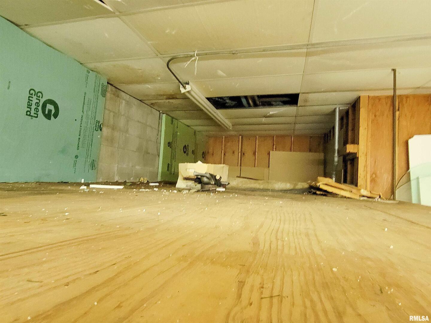 128 W North Avenue Property Photo 49
