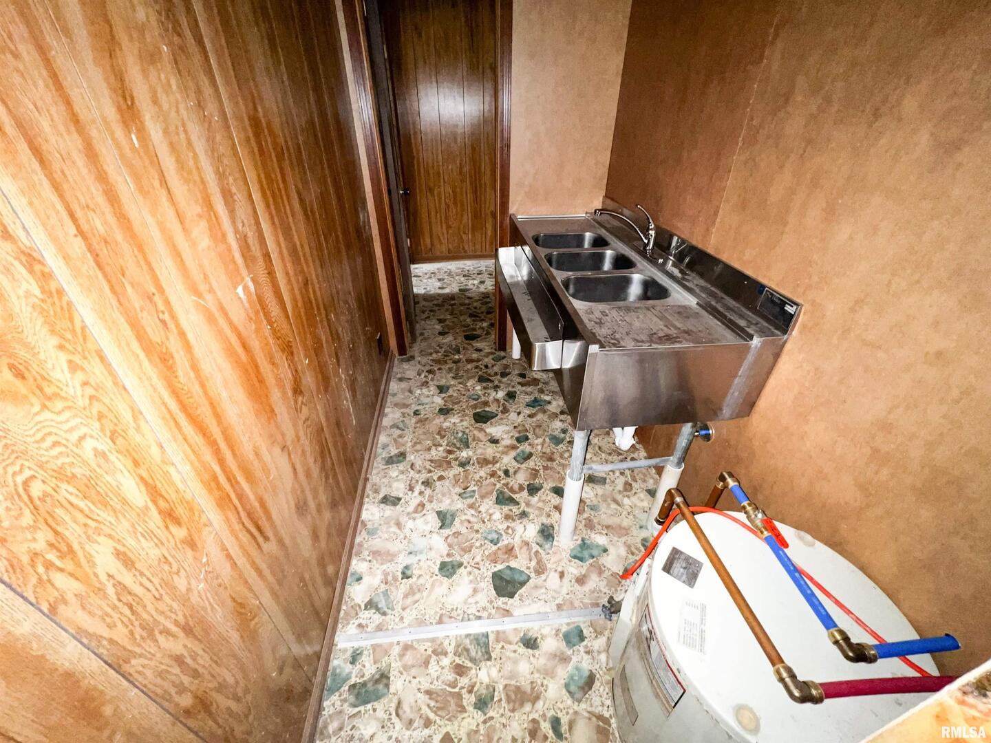 111 W North Avenue 109 Property Photo 24
