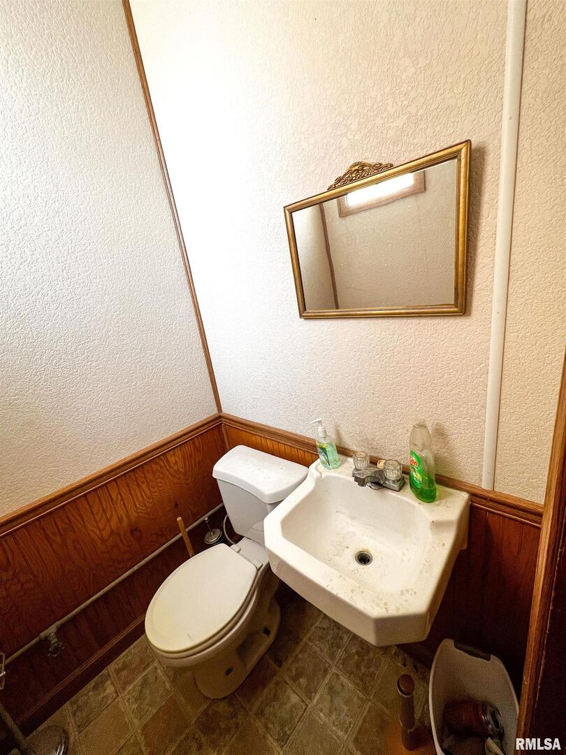 111 W North Avenue 109 Property Photo 34