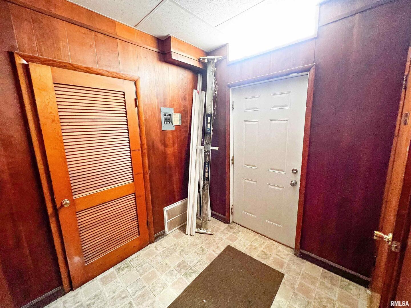 111 W North Avenue 109 Property Photo 36
