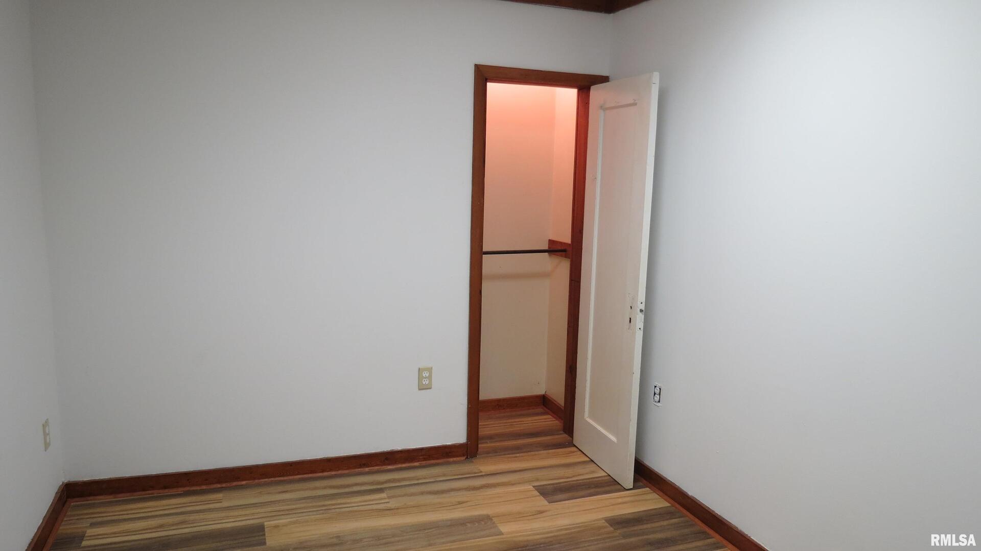12 N Division Street Property Photo 3