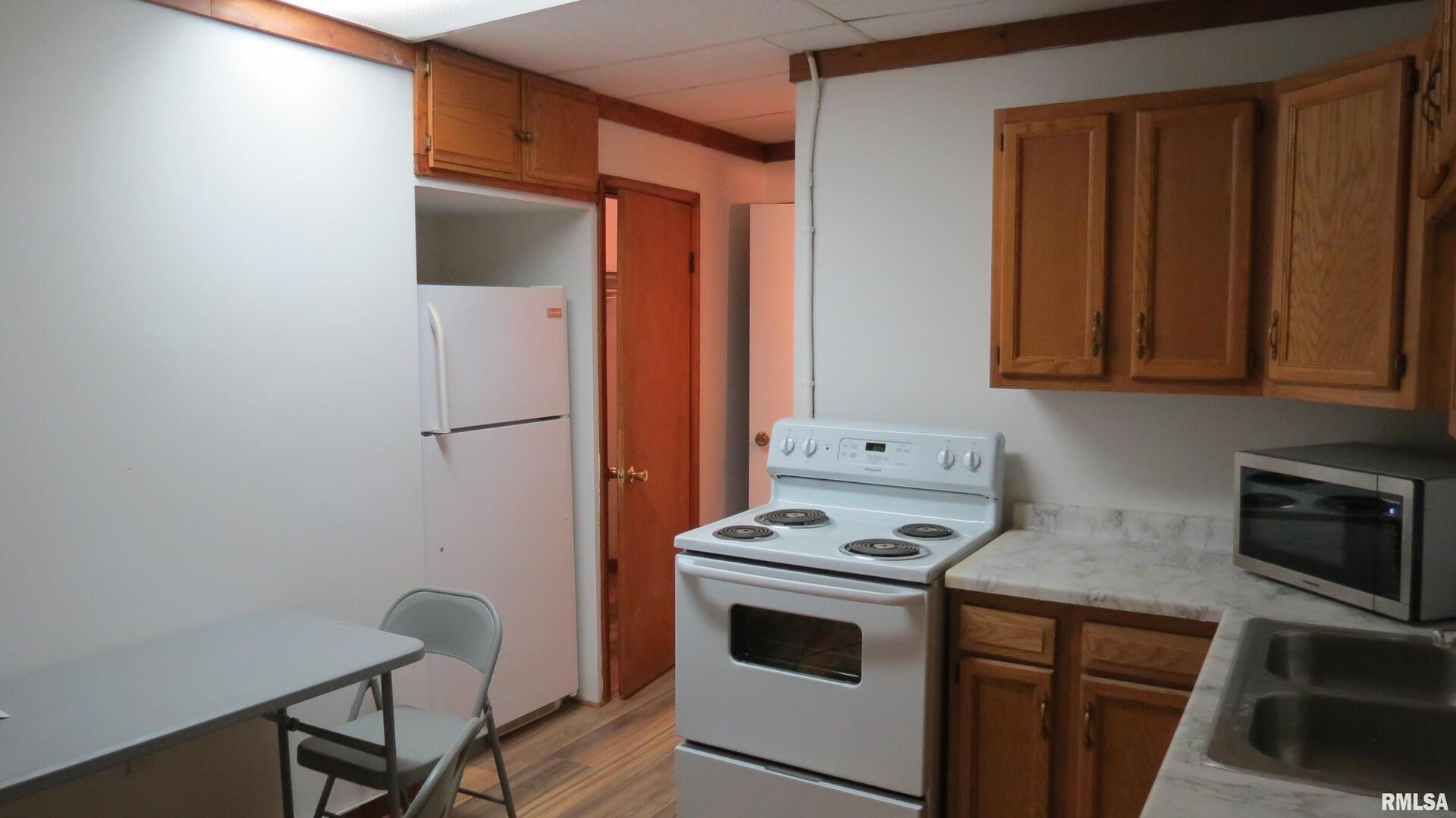 12 N Division Street Property Photo 6