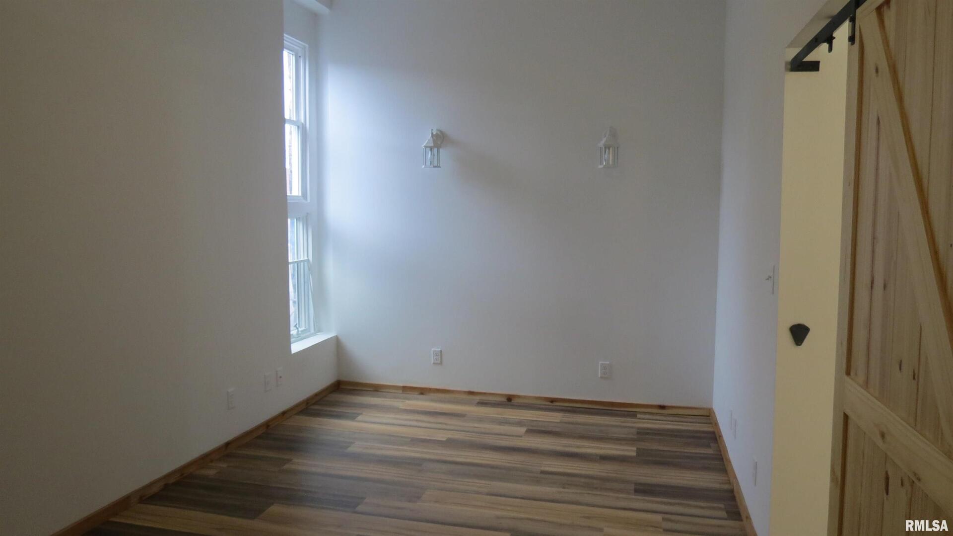 12 N Division Street Property Photo 13