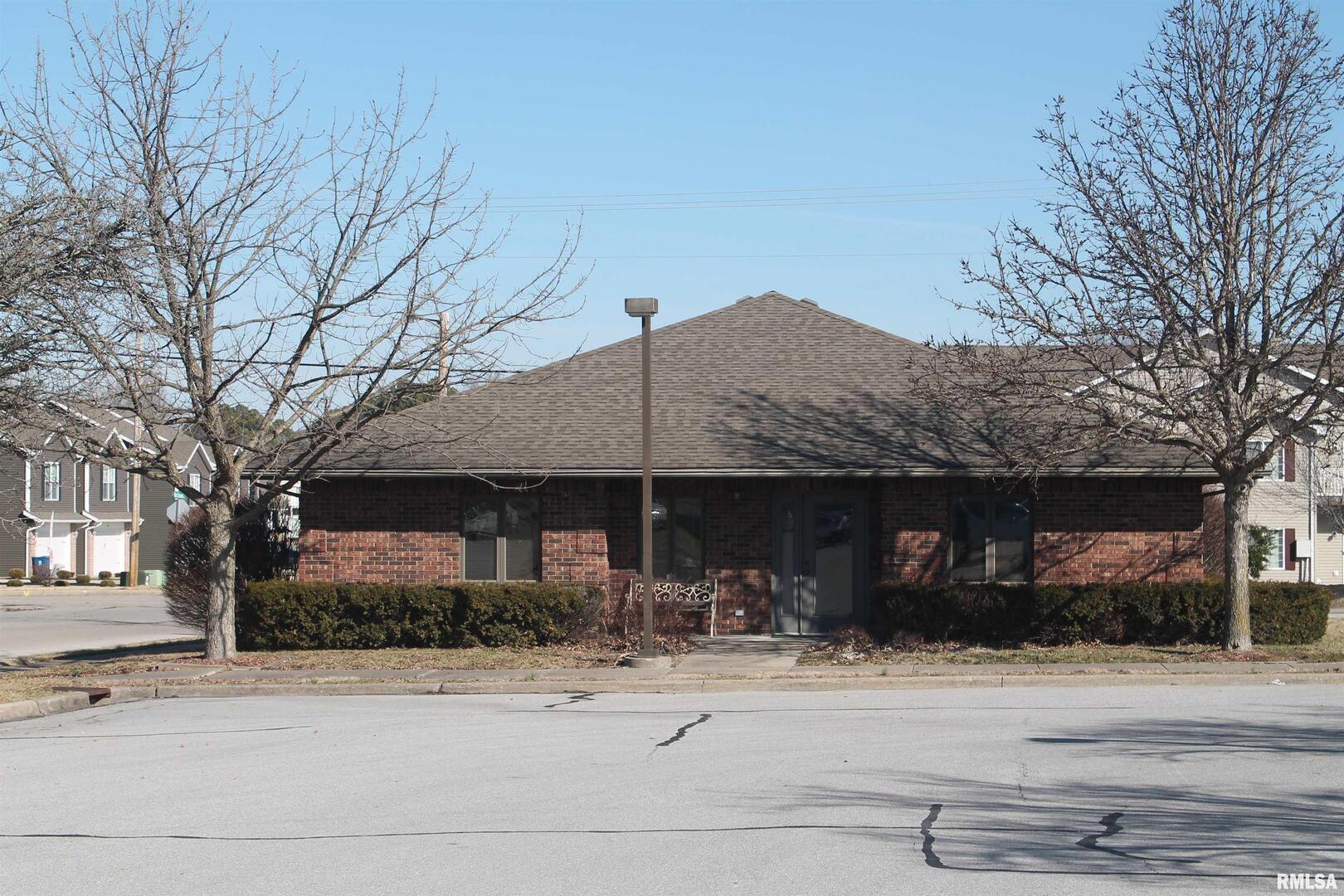 1001 N Beadle Drive Property Photo 1