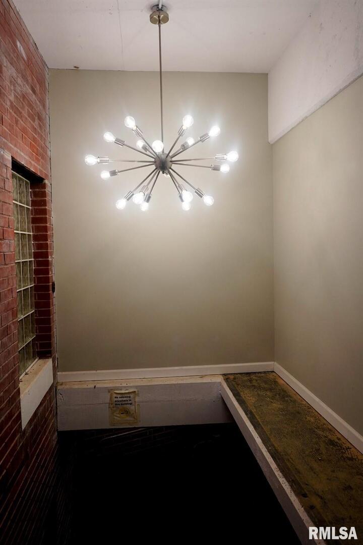 1051 S Wall Street Property Photo 20
