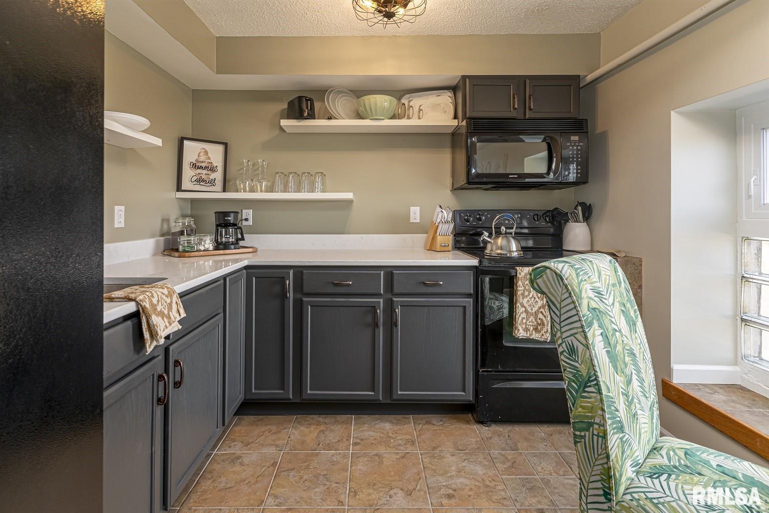 1051 S Wall Street Property Photo 22