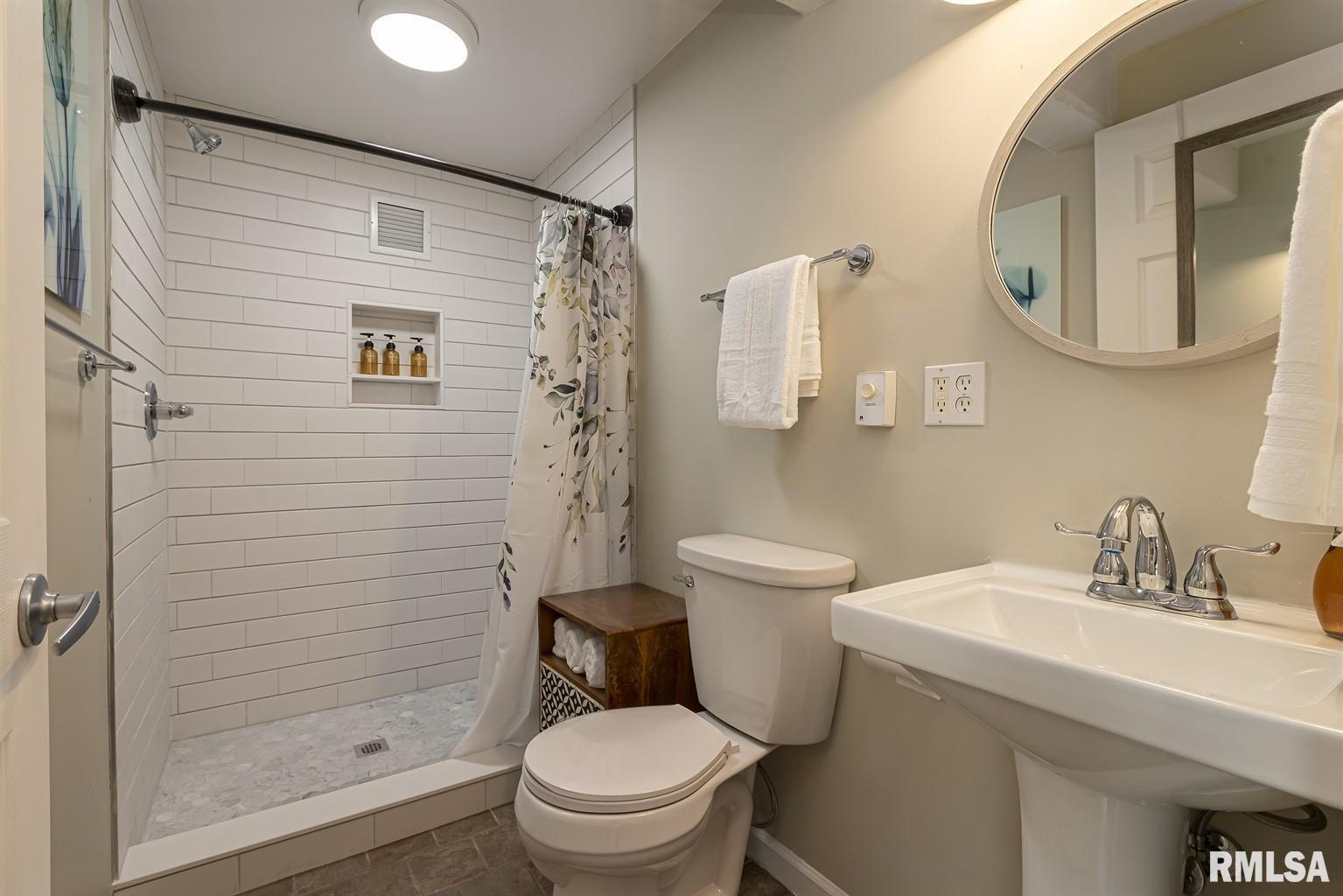 1051 S Wall Street Property Photo 43