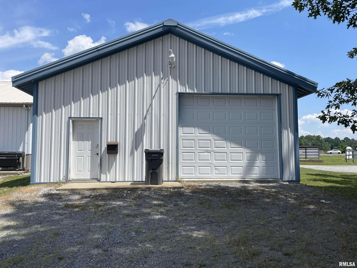 1808 Clark Street Property Photo 3