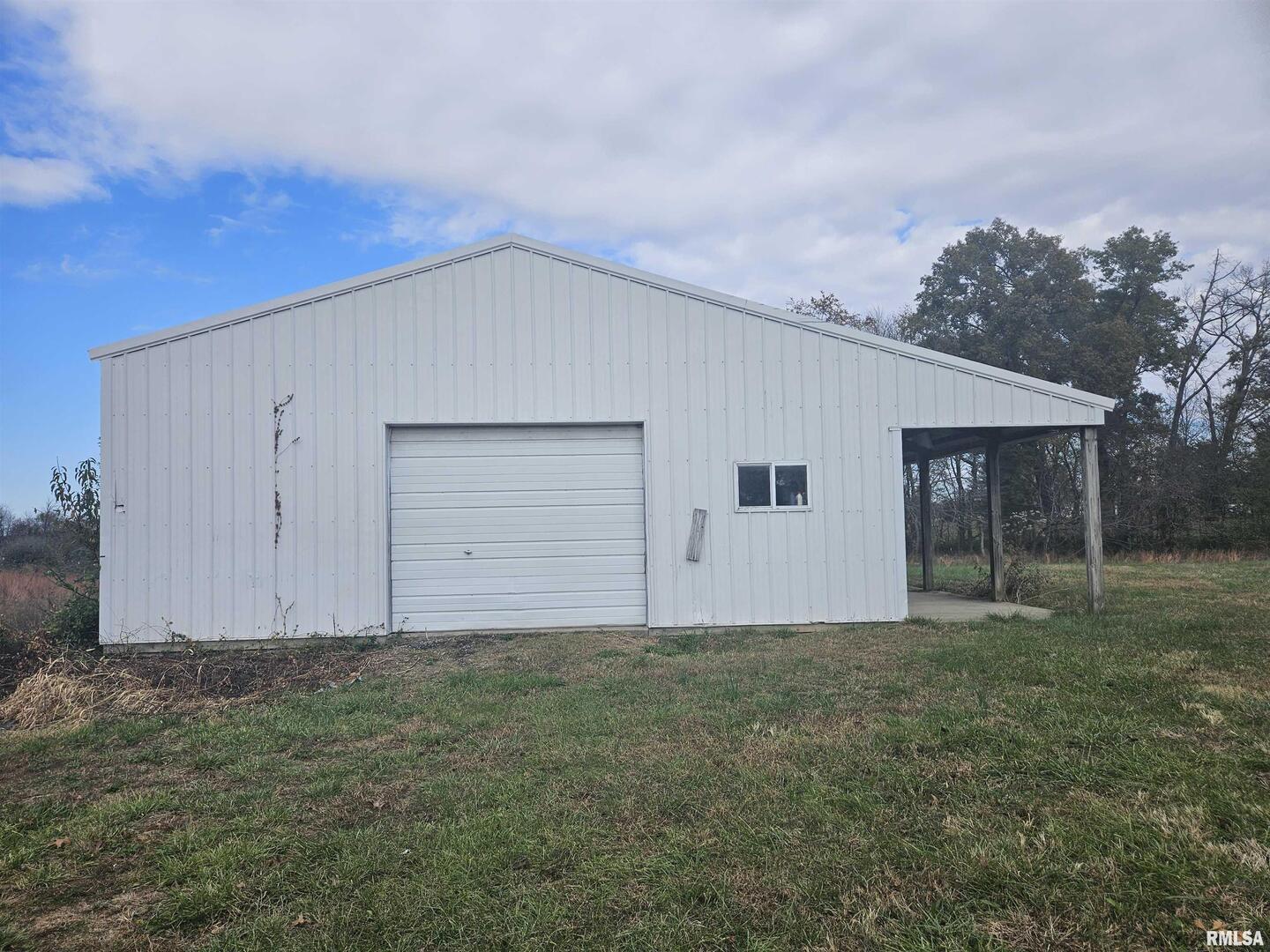 8913 Winemiller Road Property Photo 3